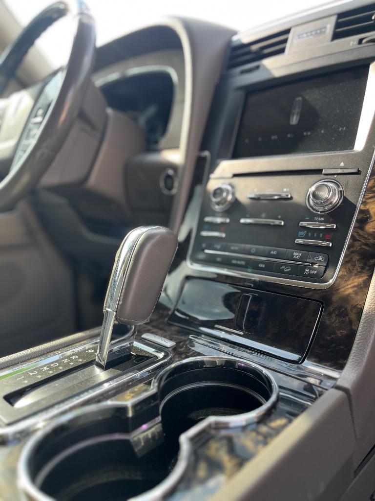 2016 Lincoln Navigator Select - Photo 12